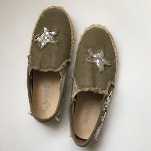 Rebels Patti Slip-on Canvas Shoe-Size 8